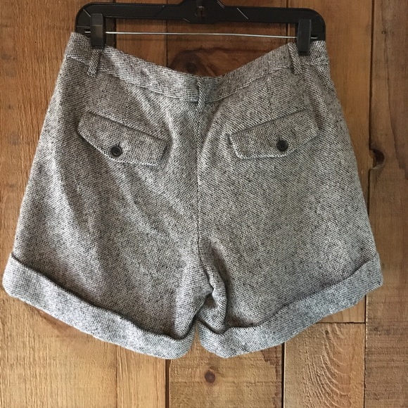 Wool tailored shorts - Picture 4 of 6